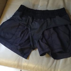 Lululemon atletica black short